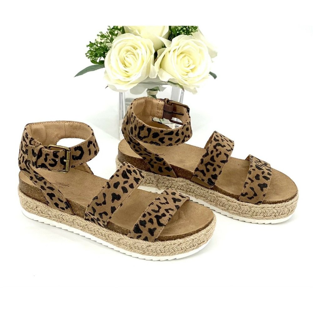Universal Thread Women’s Animal Print Espadrille Sandals Size 11 Shoe NEW